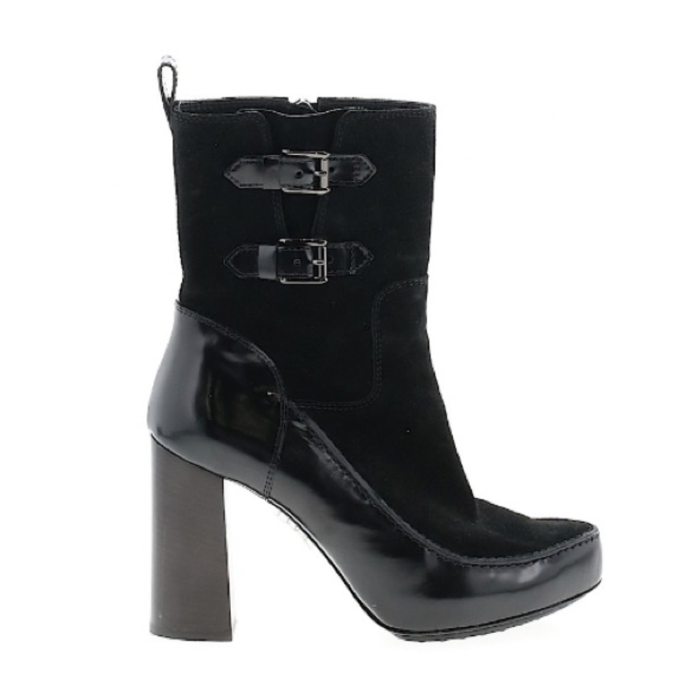 Tod’s Black Leather Buckle Detail Heel Ankle Boots - Picture 7 of 9